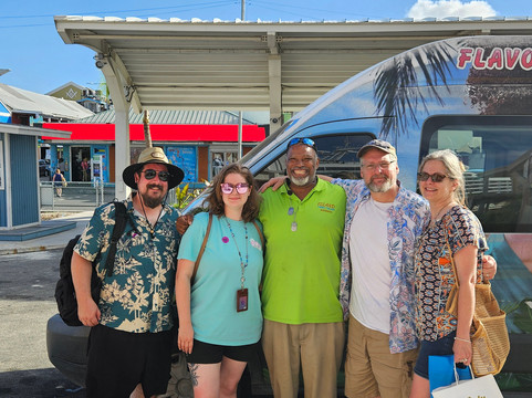 Island Food Tours-拿骚必去景点