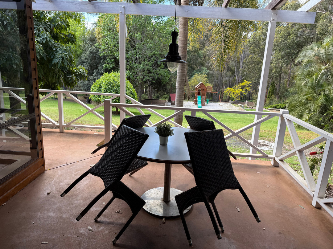 森林山林小屋度假酒店主图