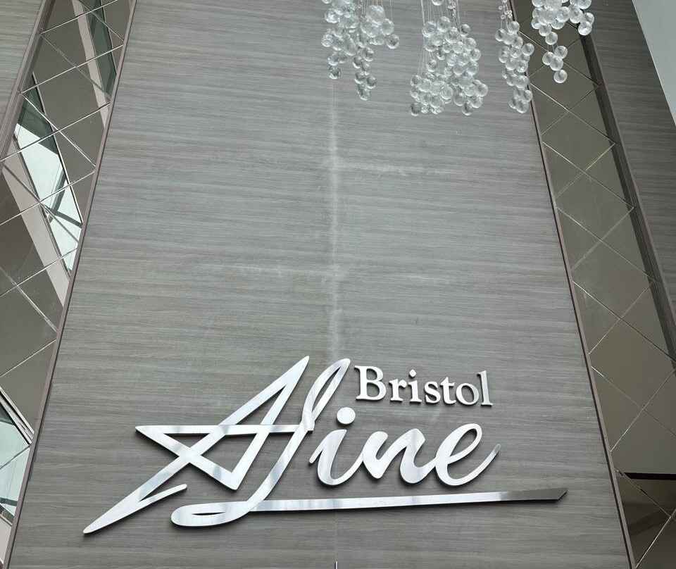 Bristol Aline Hotel主图