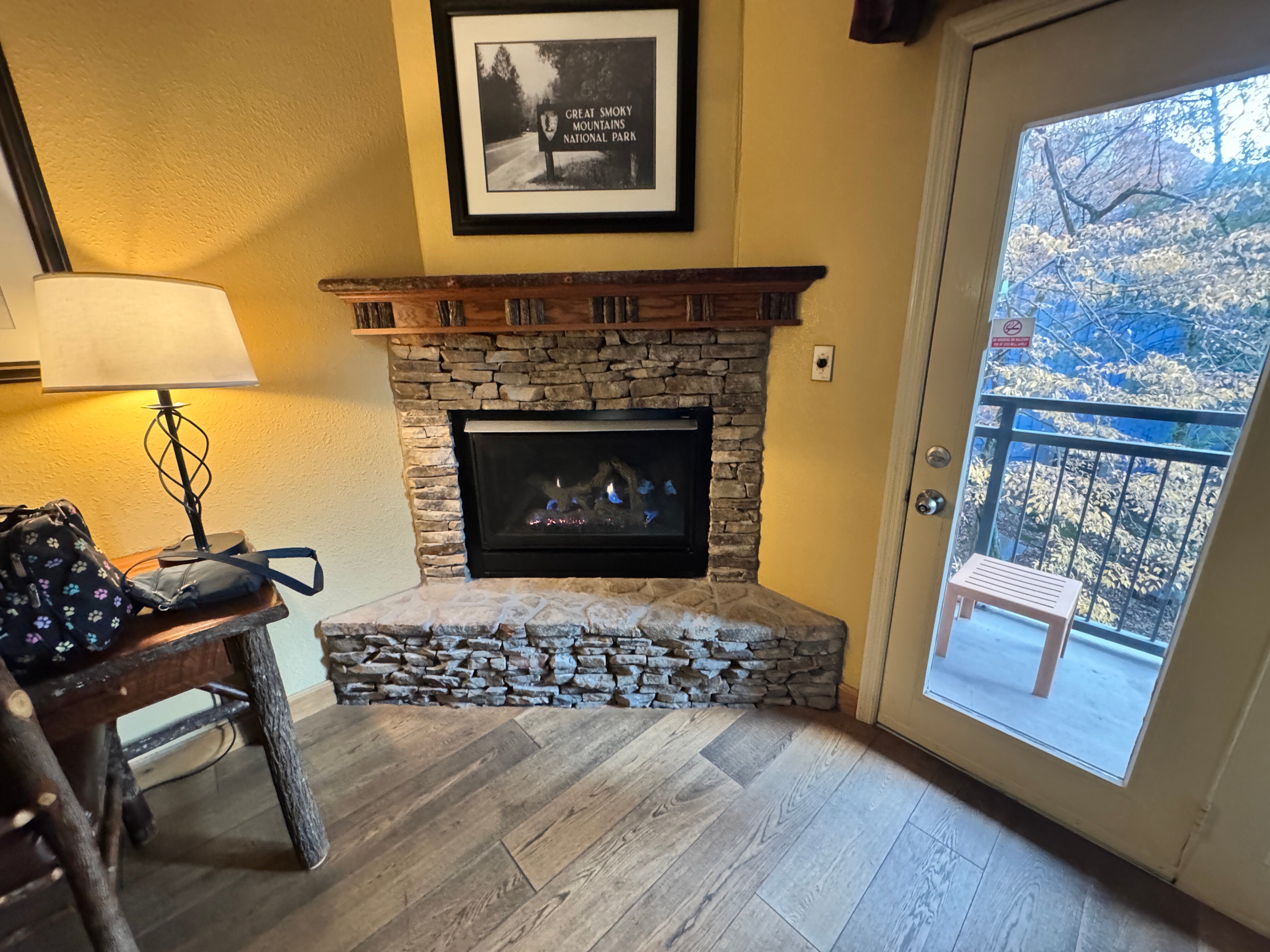 Old Creek Lodge-客卧