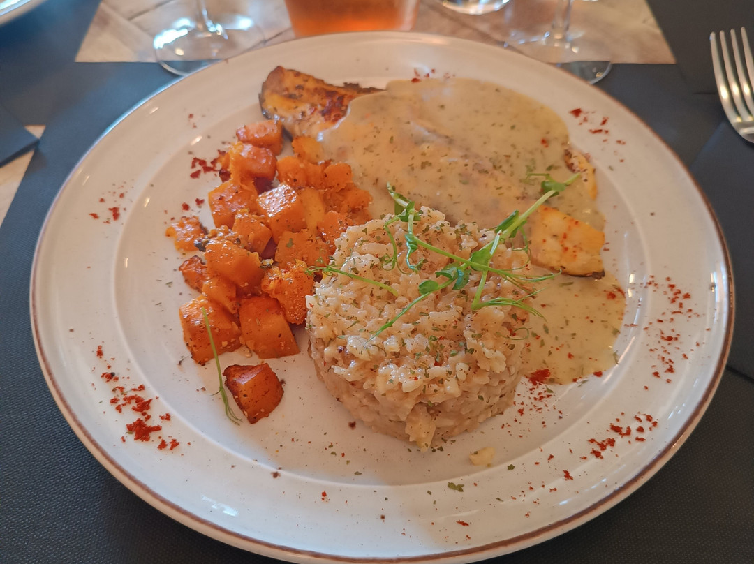 Vezinnes餐馆和美食-Autour du Pressoir