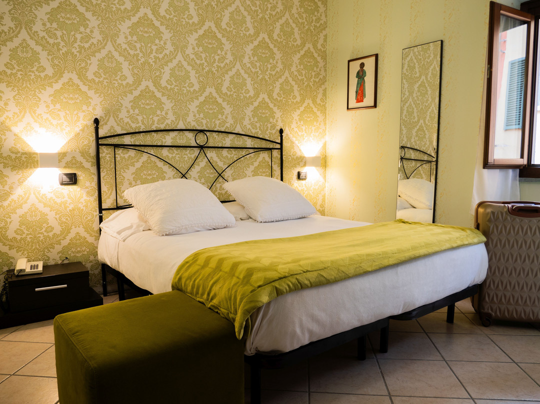 利古雷酒店主图