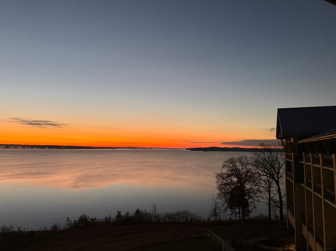 The Lodge at Paris Landing主图