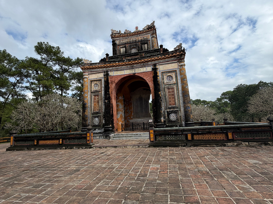 Lam's Travel - Private Day Tours-顺化必去景点