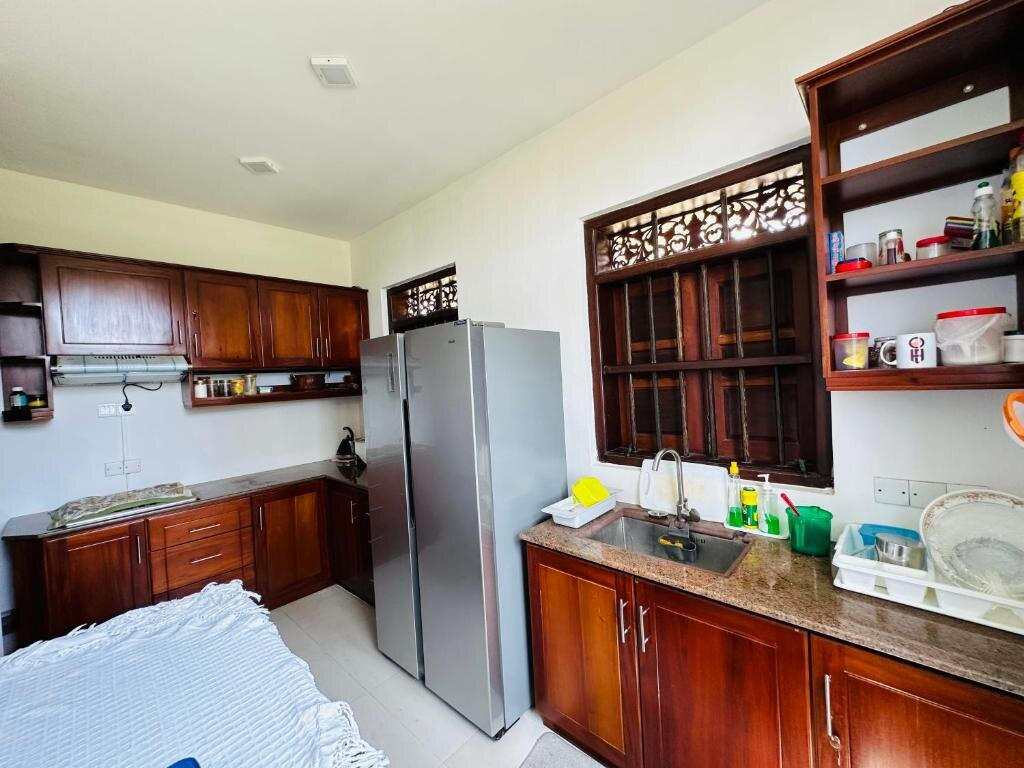 House by The Sea Hikka