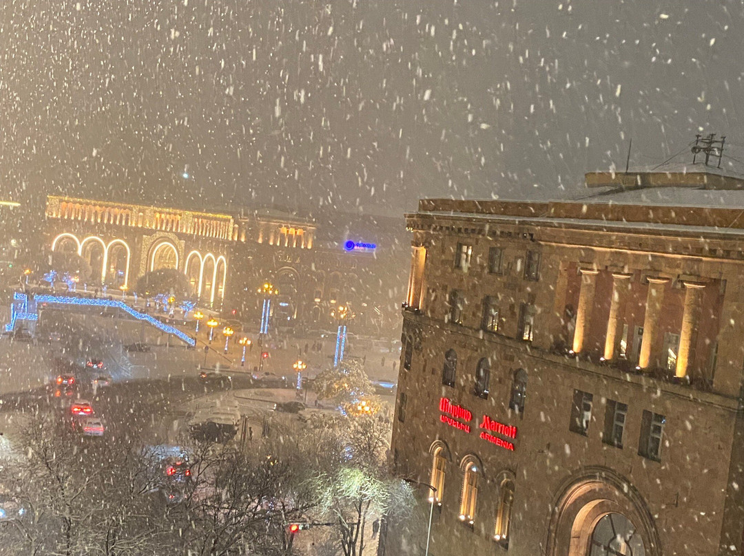 Holiday Inn Yerevan - Republic Square By IHG主图