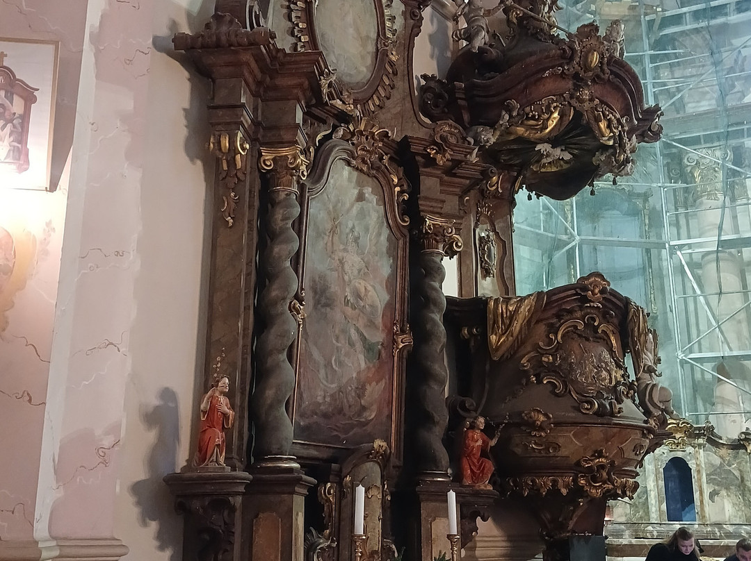 Church of St Peter and St Paul-Male Brezno必去景点