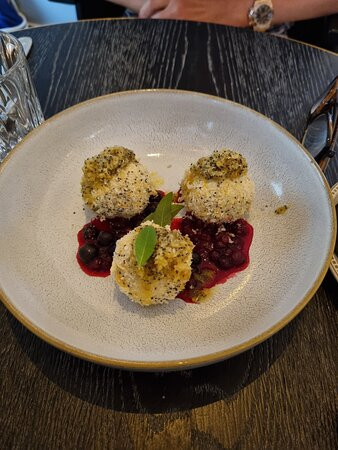 慕尼黑凯宾斯基四季酒店主图