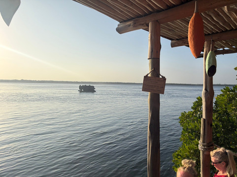 蓝花楹海滩度假村主图