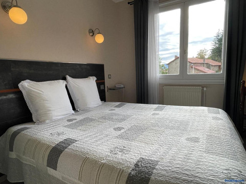 Saint-Didier-sur-Rochefort酒店住宿-Au Rendez-Vous des Chasseurs