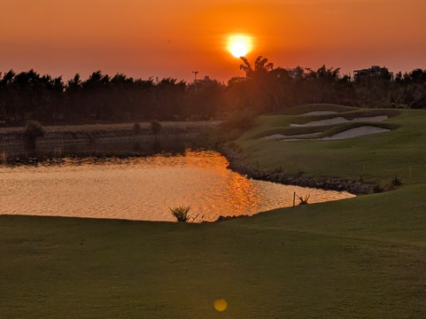 GolfLux-河内必去景点