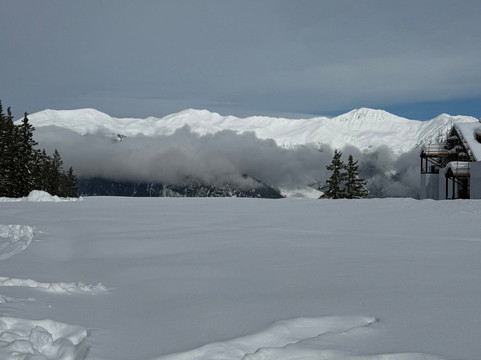 勒查比措酒店主图