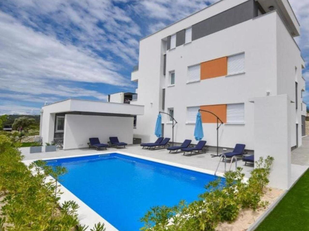 Stara Novalja酒店住宿-Pool Apartments Mare