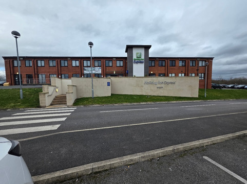 威根智选假日酒店主图