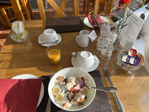 特朗博斯盖特威克住宿加早餐酒店主图