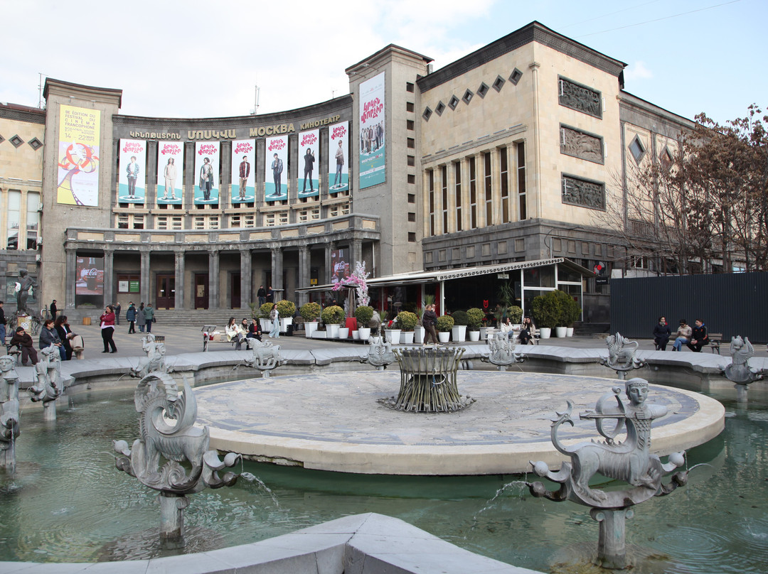 Charles Aznavour Square-埃里温必去景点