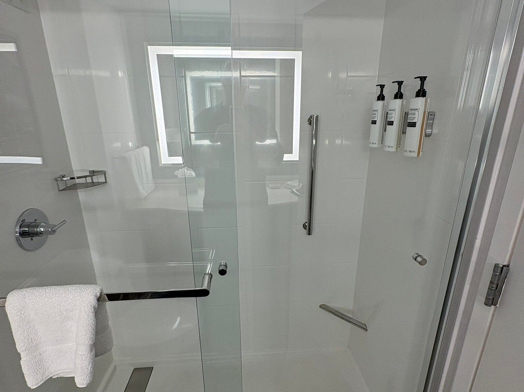 阿灵顿豪斯广场希尔顿花园酒店主图