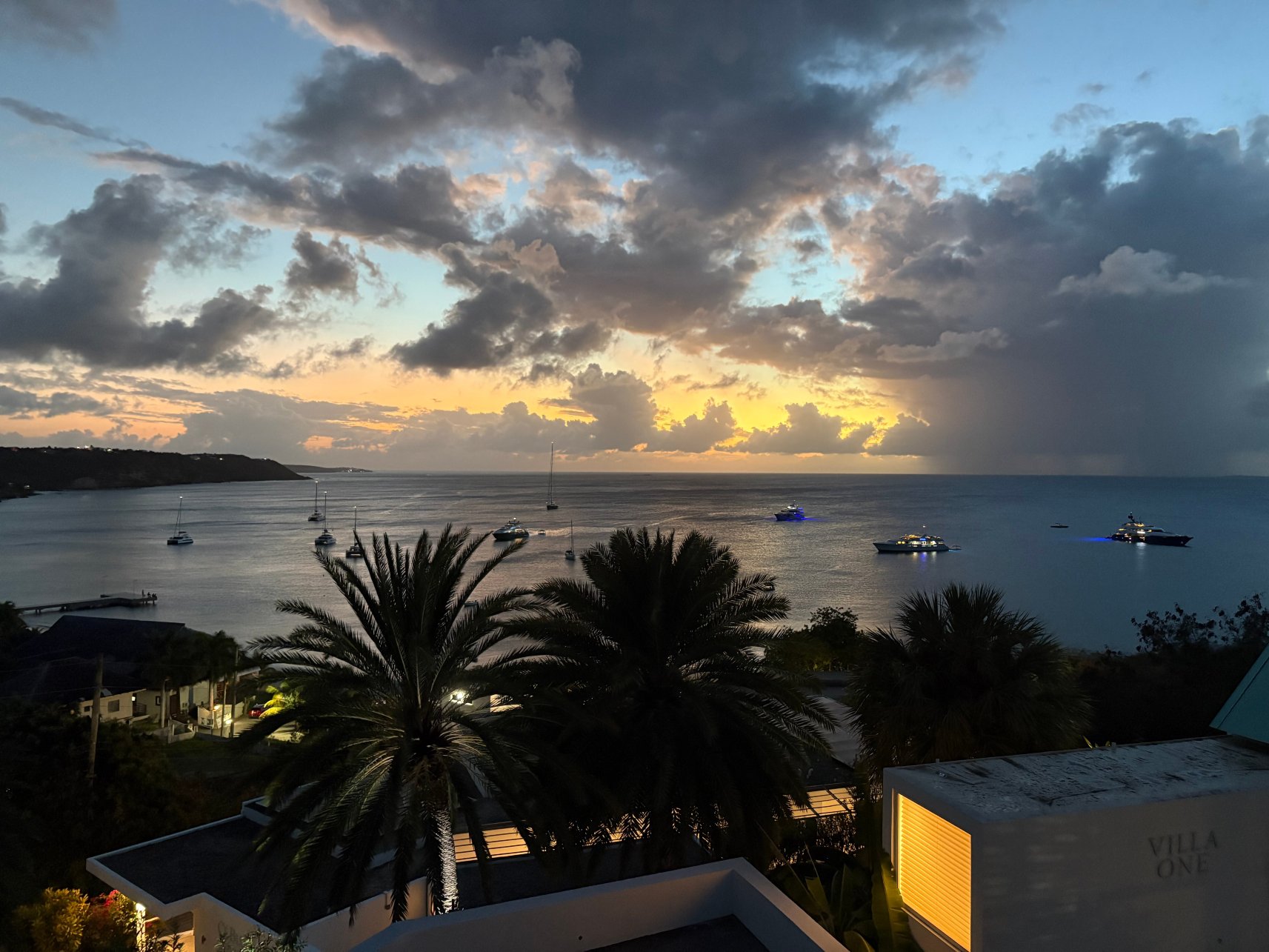 CeBlue Luxury Villas-官方