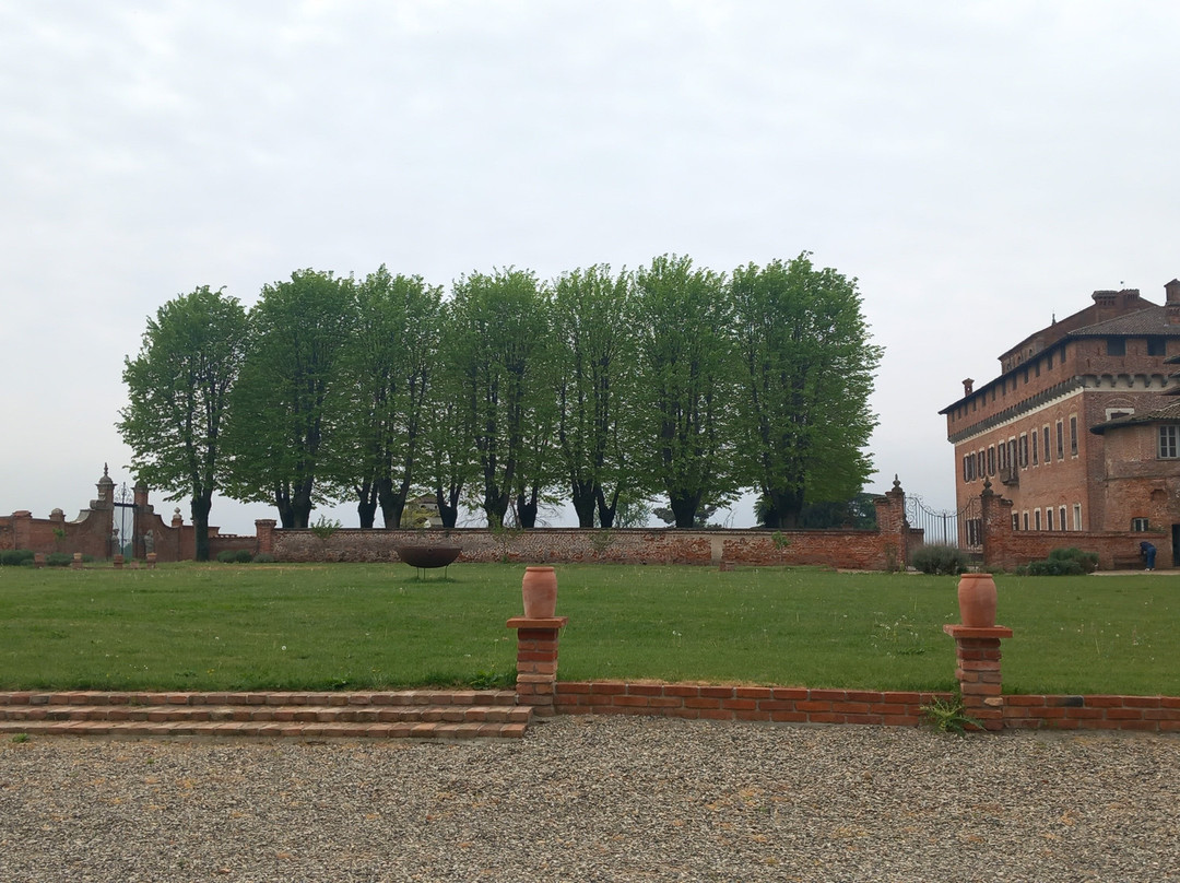 Castello Di Chignolo Po-Chignolo Po必去景点