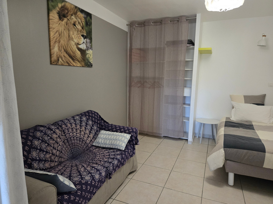 磨坊旅馆酒店主图