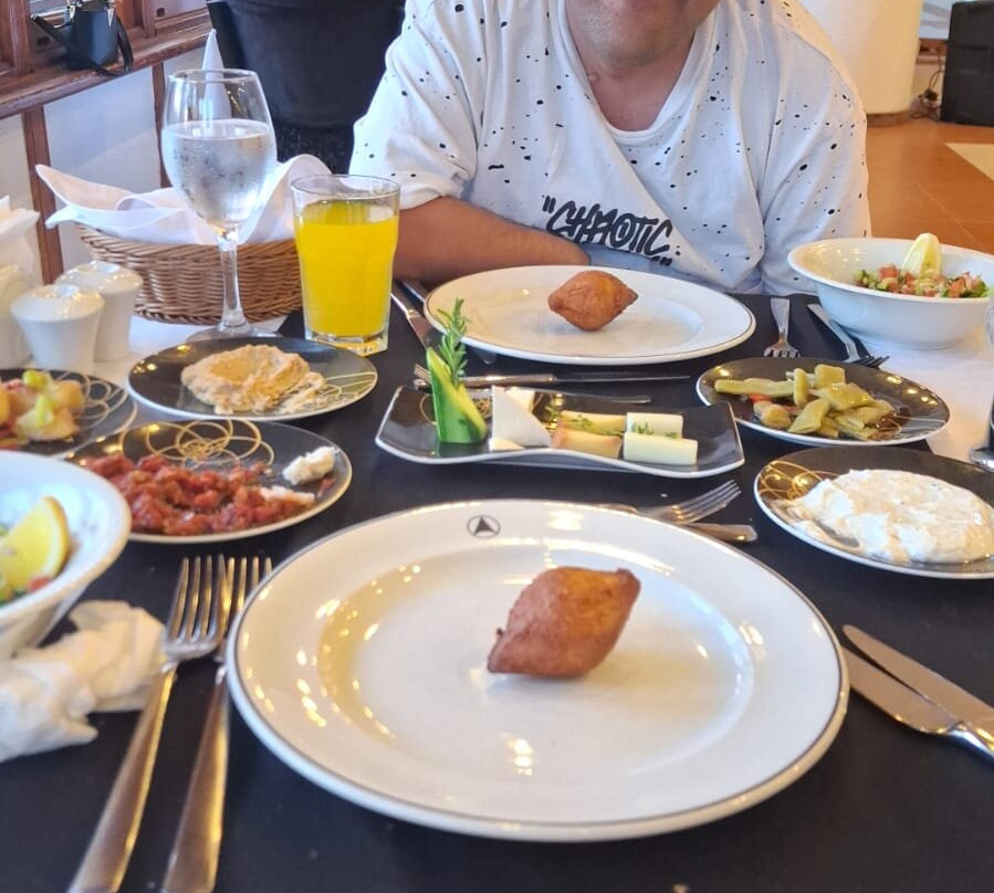 拉布拉达阿兰图酒店主图