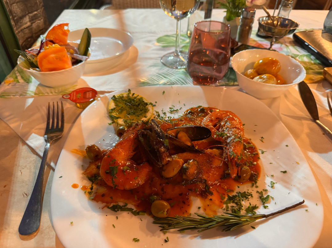 Los Veleros Restaurant