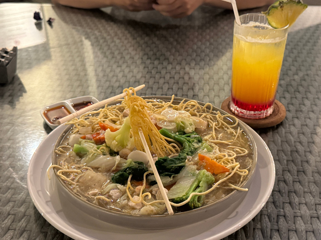 泗水机场普瑞米尔广场酒店主图