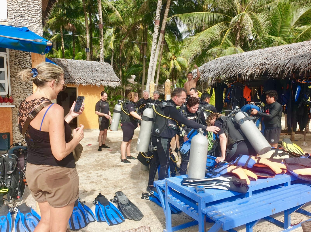 Coco Grove Dive Shop Siquijor Island-圣胡安必去景点