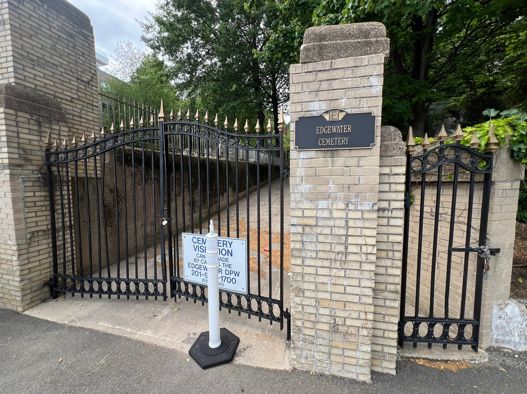 Edgewater Cemetery-Edgewater必去景点