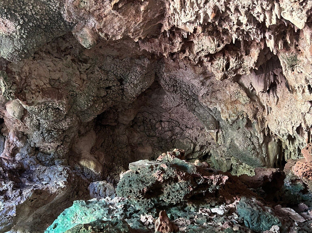 Paje Cave-帕杰必去景点