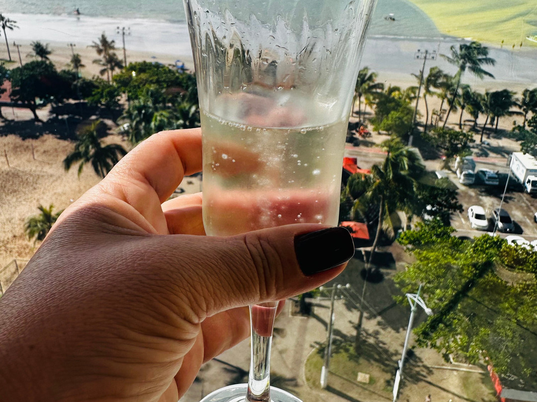 微风海滩酒店主图