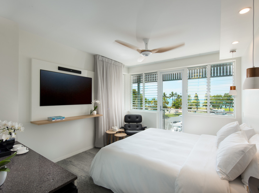 海曼岛酒店住宿-Heart Hotel and Gallery Whitsundays