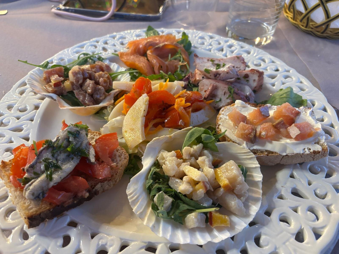 Siamo Qui All'osteria