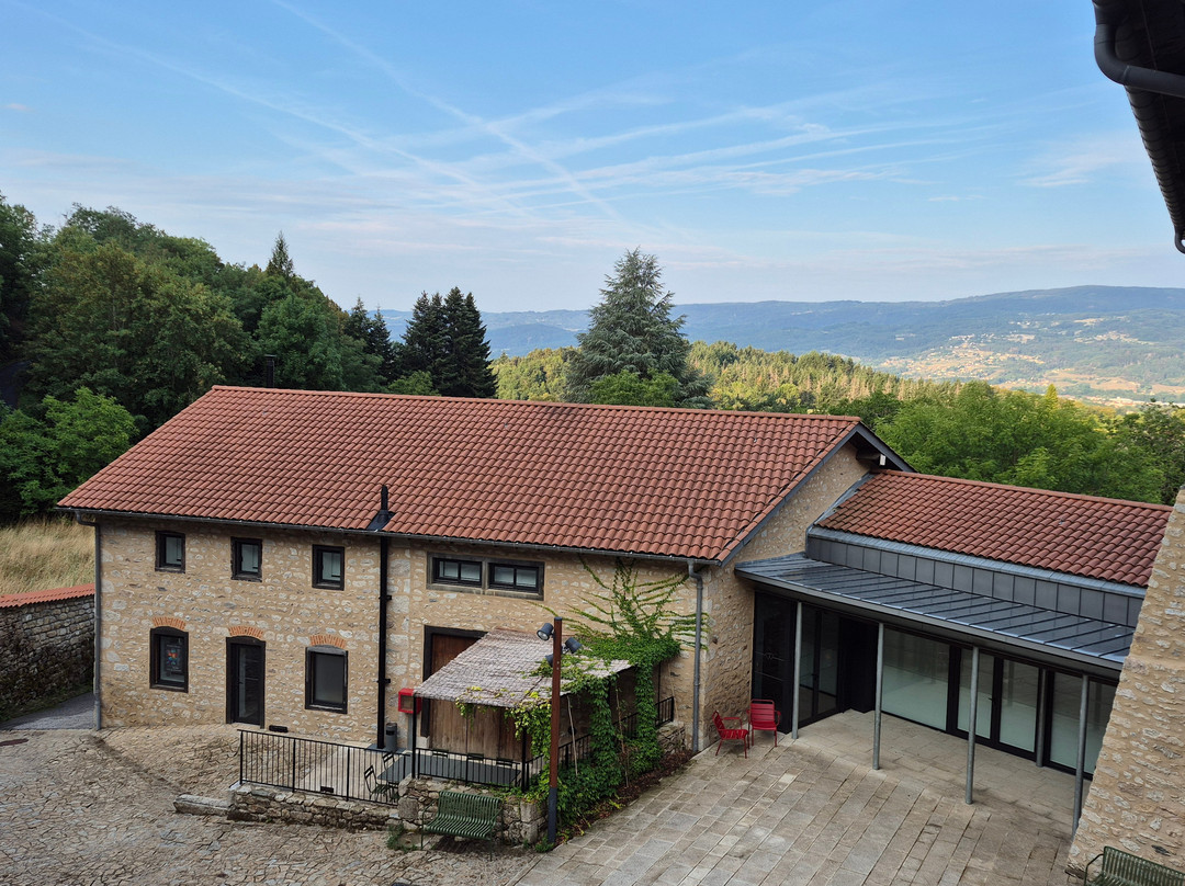 Le Moulin de Nouara Gîtes et Chambres