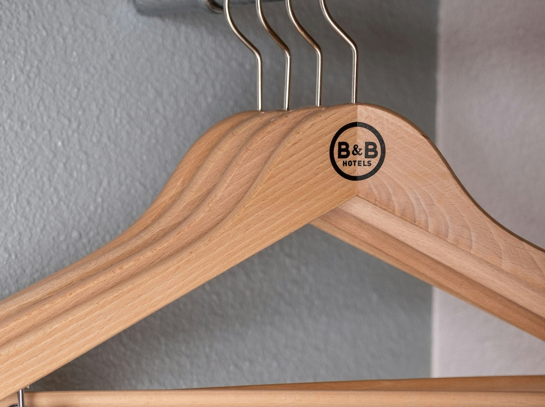 B&B HOTEL 沙特尔中心大教堂