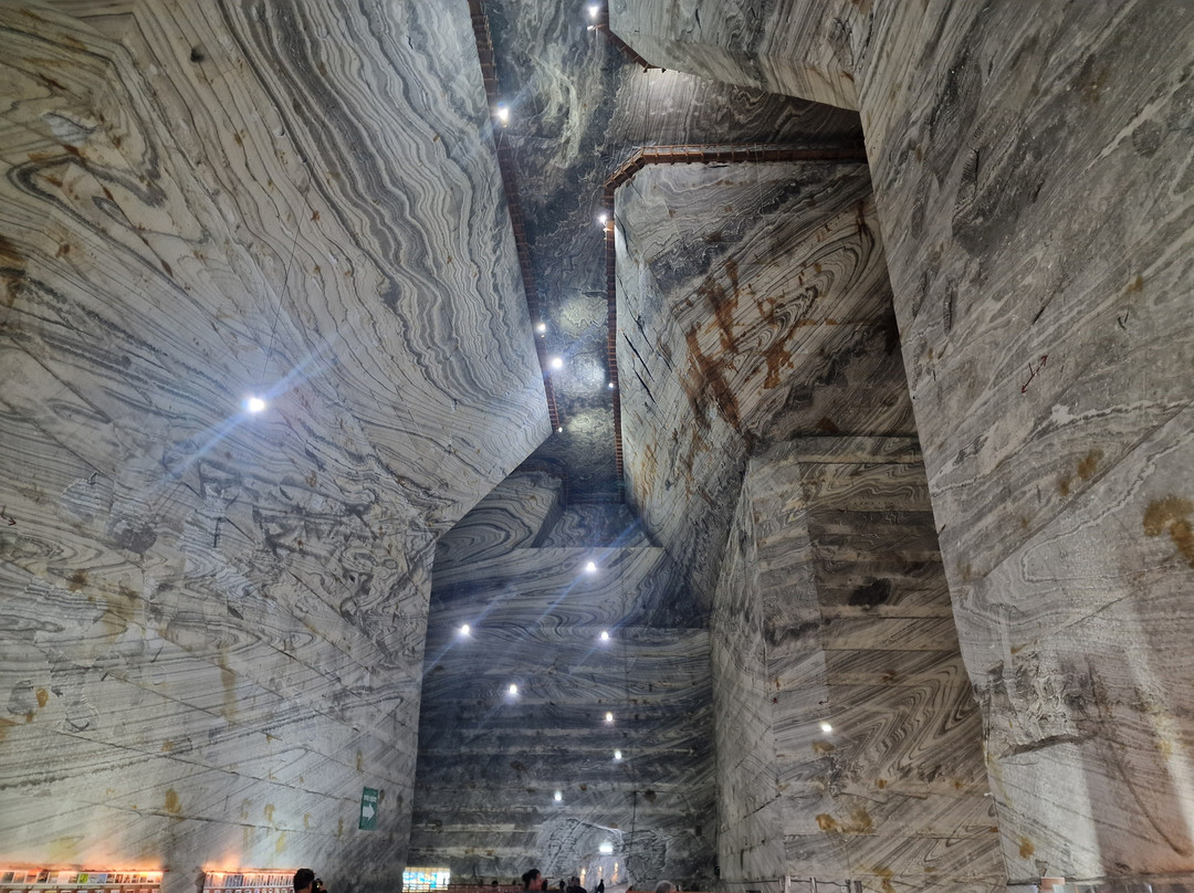 Unirea Salt Mine-斯勒尼克必去景点