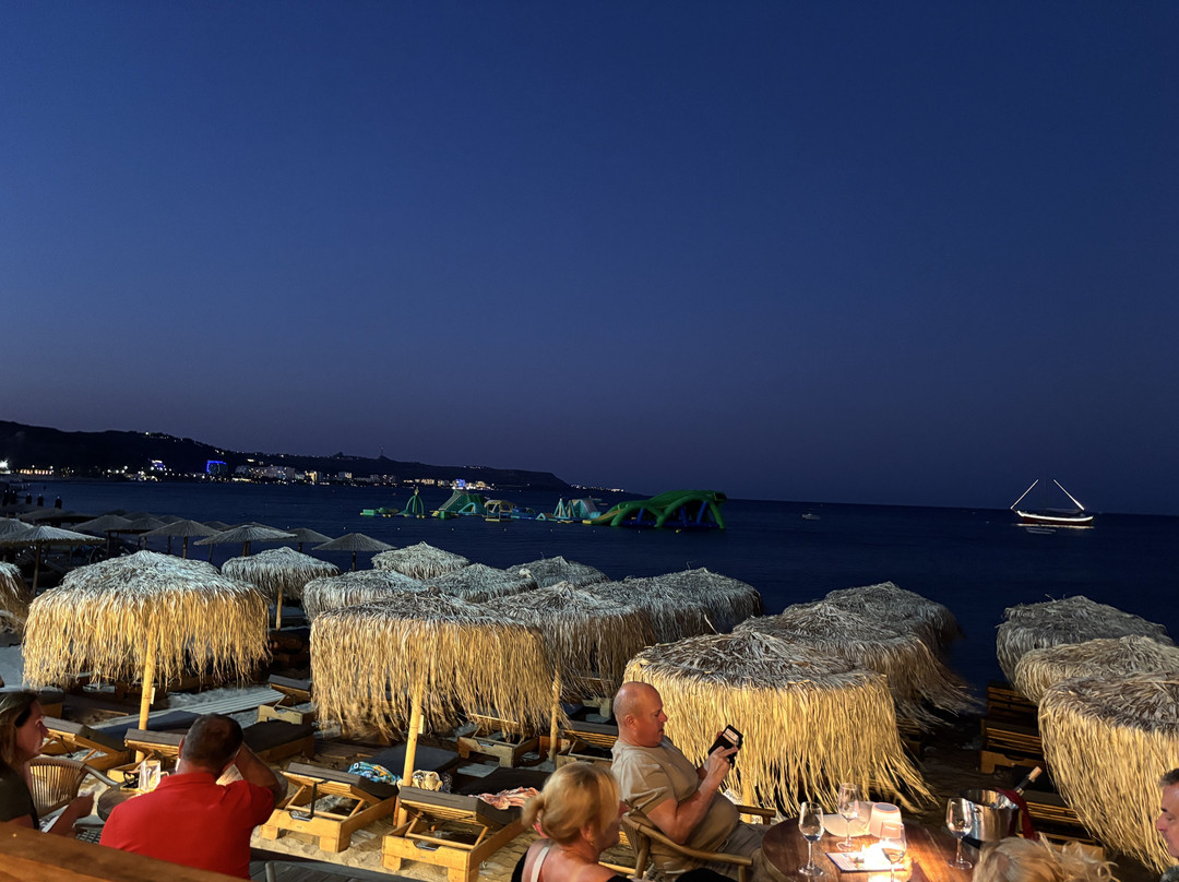 Majuro Seaside Restaurant Bar - Faliraki