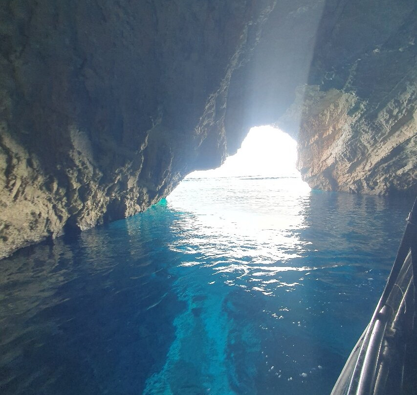 Blue Shore Private Cruises-提斯里菲必去景点