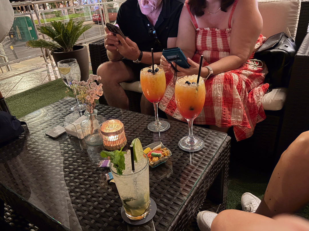 赫利俄斯酒店-阿尔穆内卡尔主图