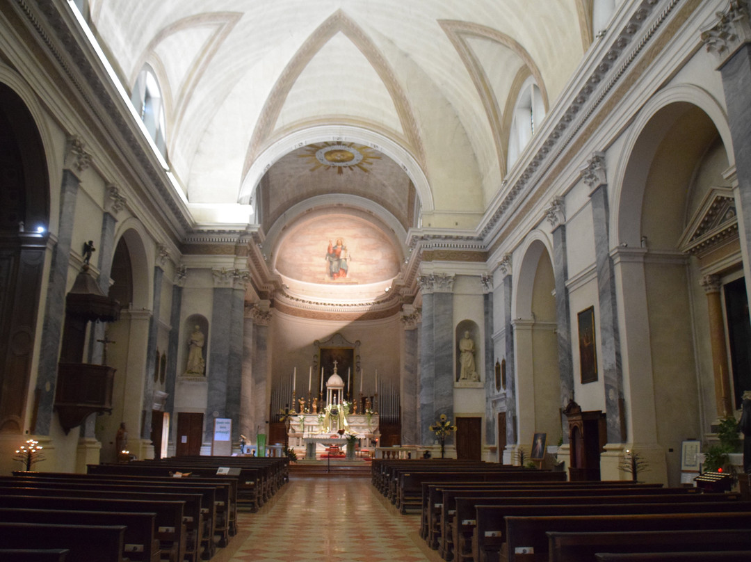 Chiesa San Zenone e Martino-拉齐塞必去景点