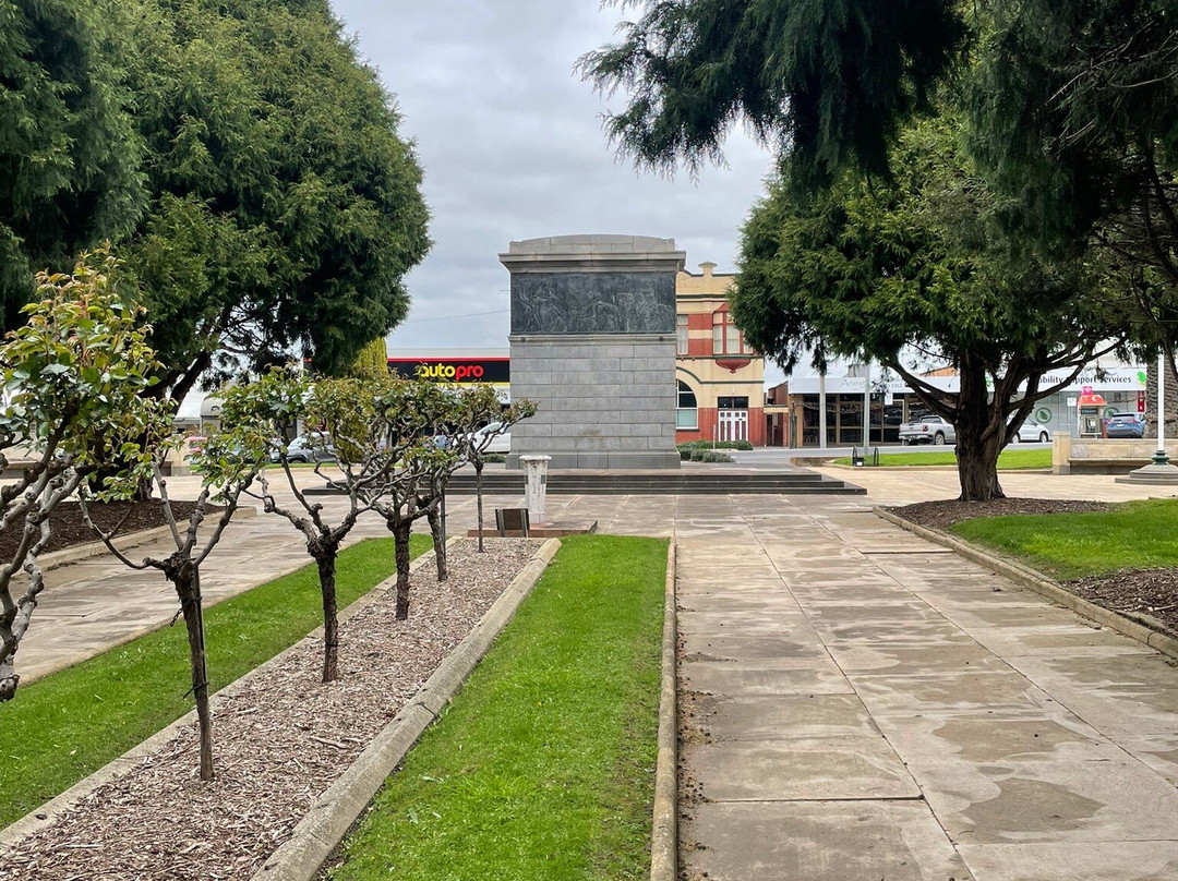 Soldiers Memorial Park-亚拉拉特山必去景点