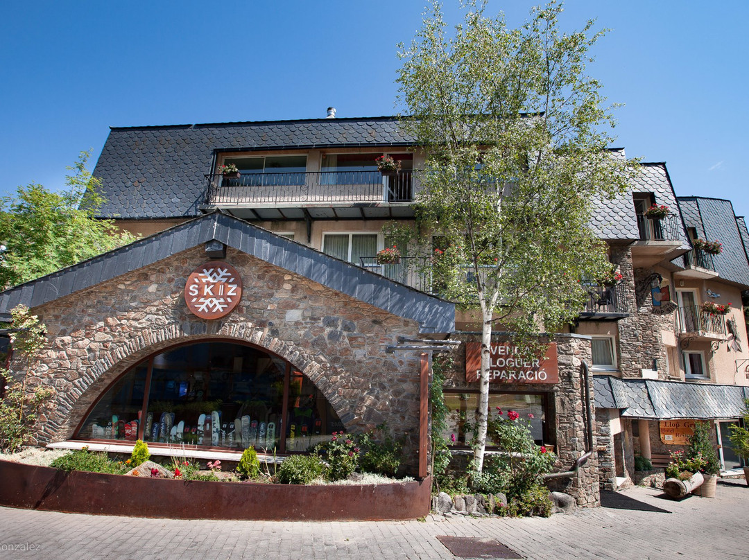El Tarter酒店住宿-Hotel Llop Gris