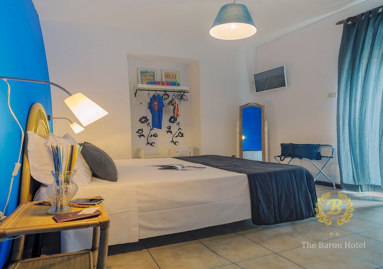 Baron Beach Hotel-官方