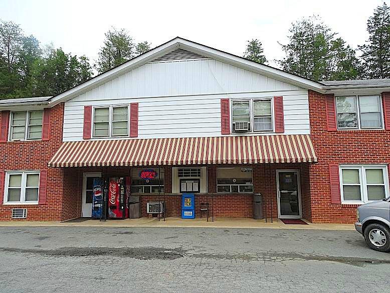 Lumpkins Restaurant & Motel-餐饮