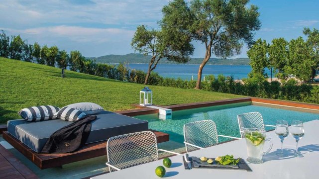 阿法顿奢华别墅酒店-罗莱夏朵-官方