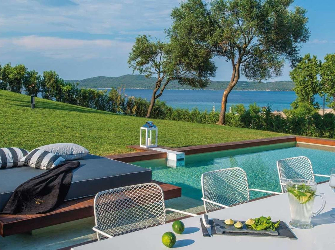 阿法顿奢华别墅酒店-罗莱夏朵主图