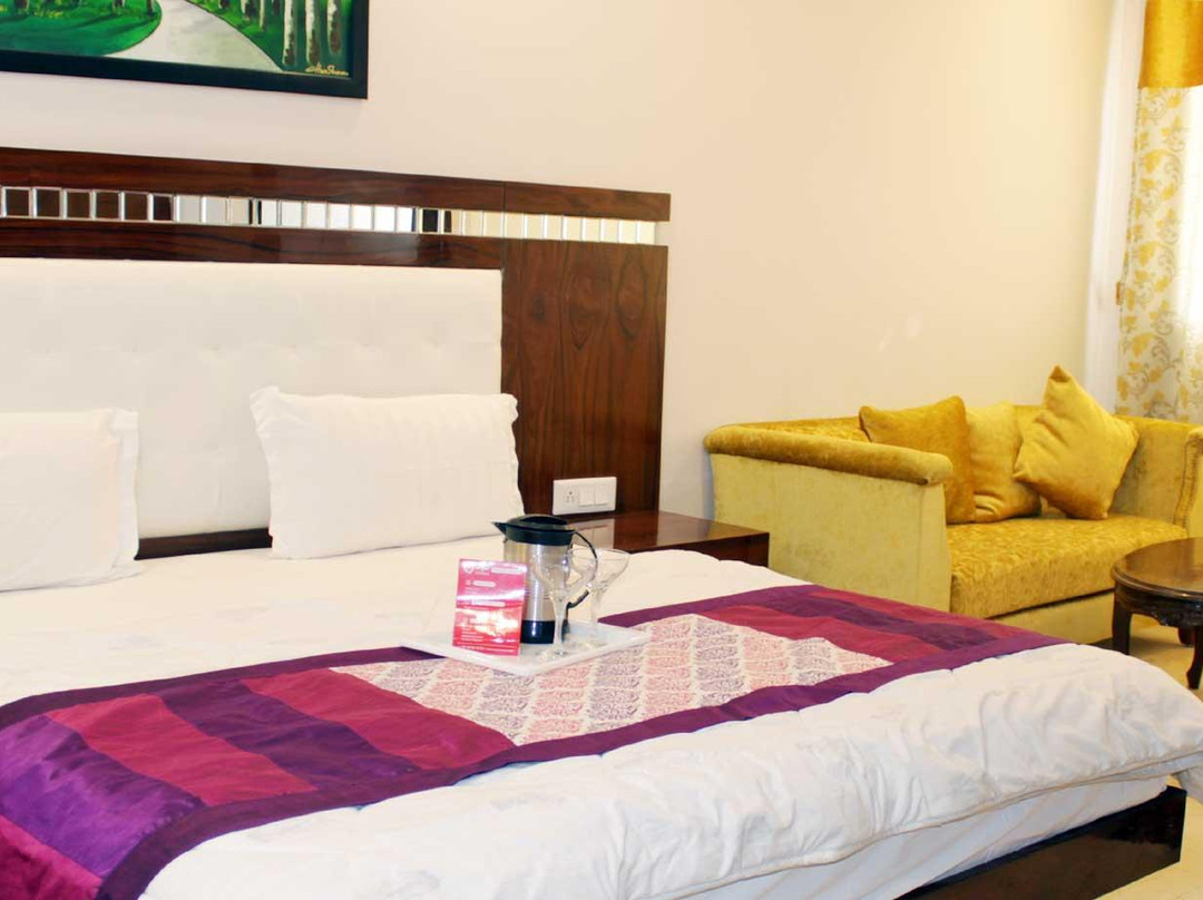 Vrindaban Bangar酒店住宿-Hotel Dev Residency