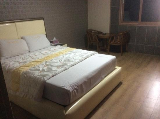 F1 Hotel主图