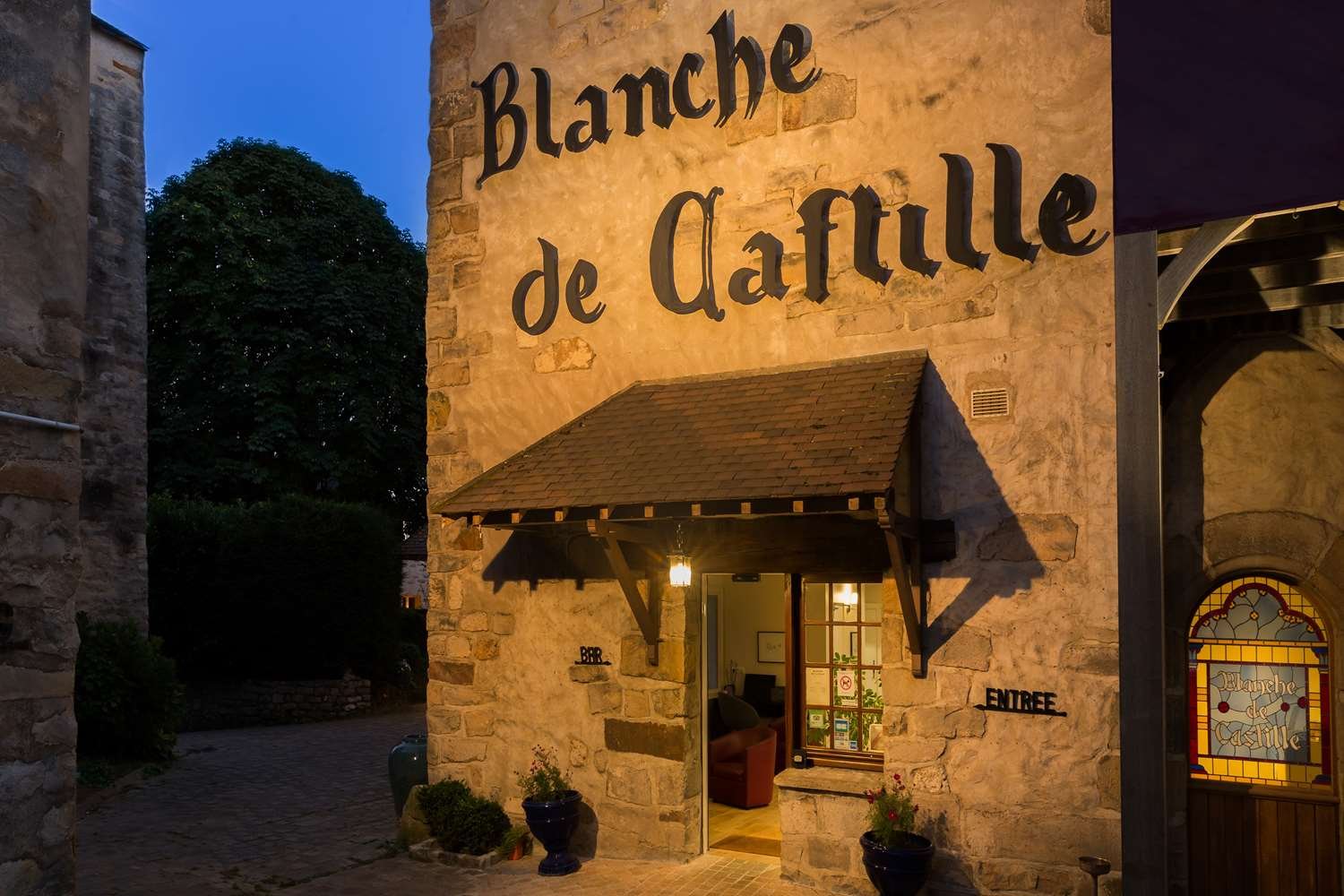 Best Western Blanche de Castille Dourdan-官方