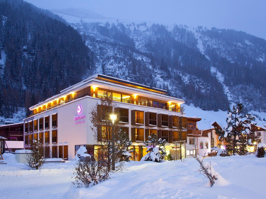 Anthony's Life & Style Hotel